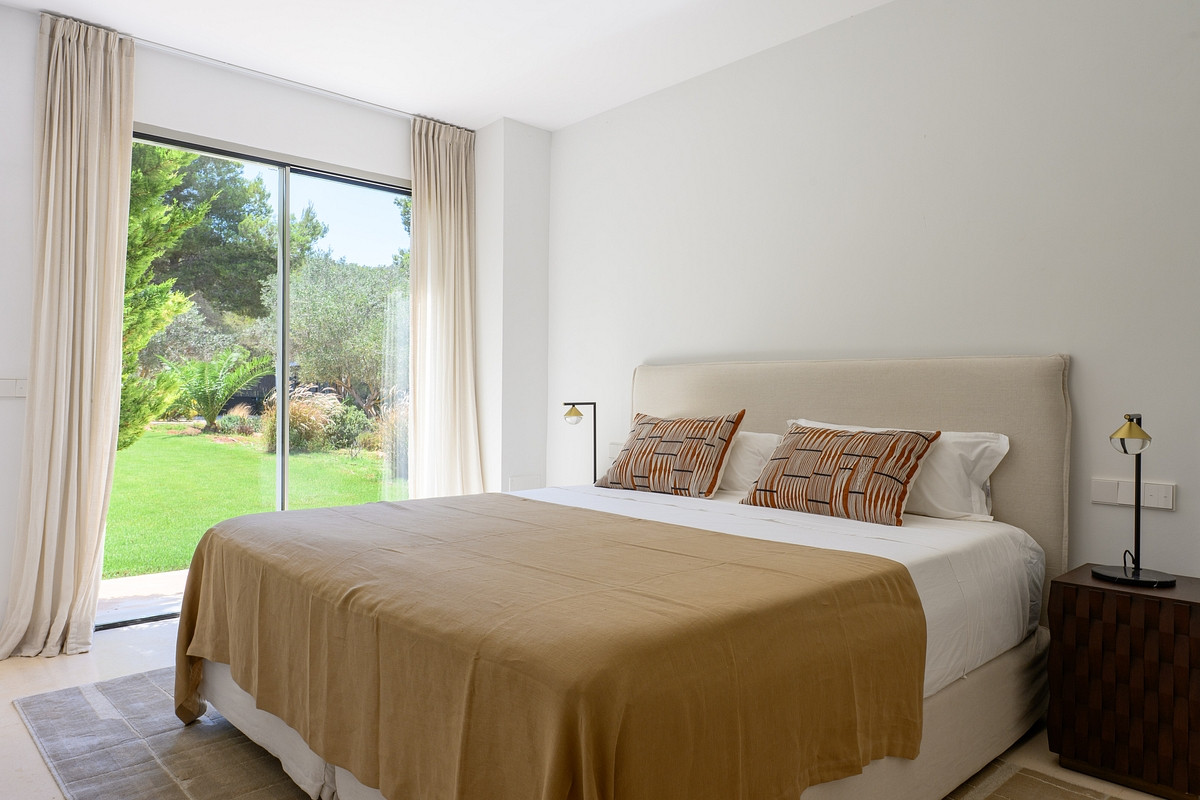 Moderne Luxusvilla mit atemberaubender Aussicht  - 44