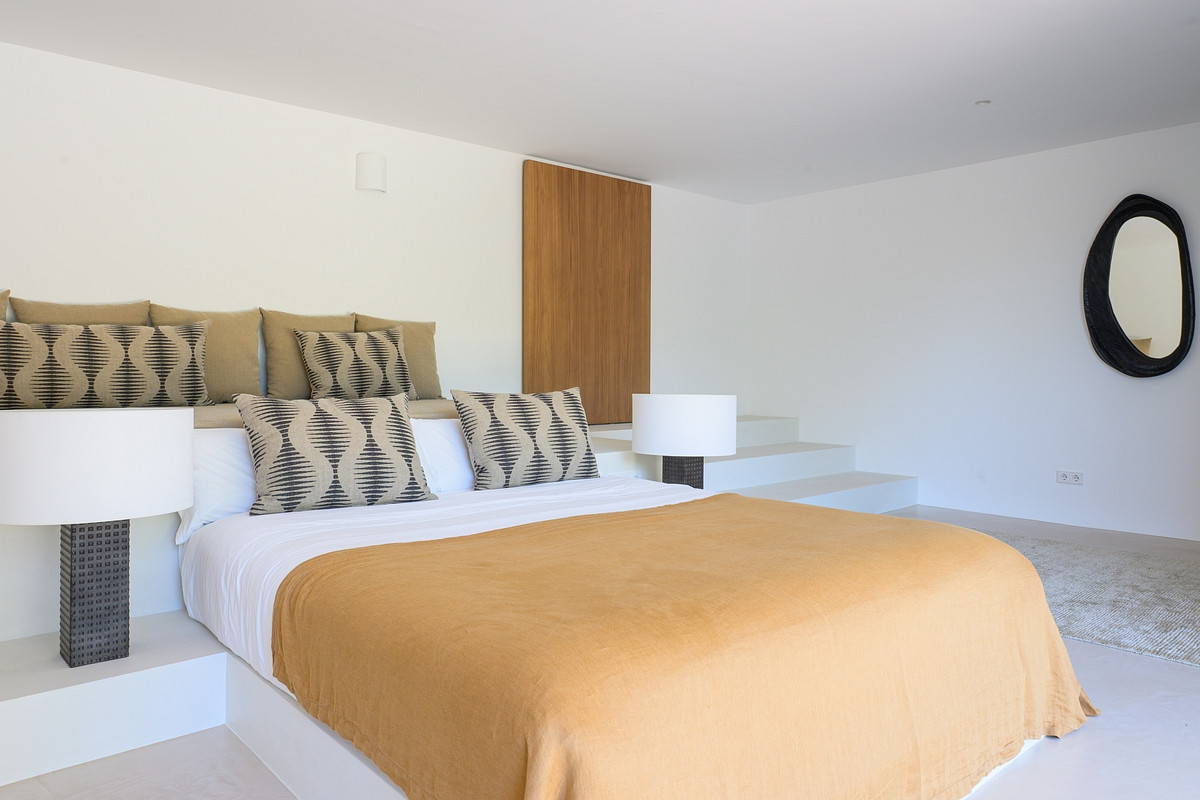 Moderne Luxusvilla mit atemberaubender Aussicht  - 58