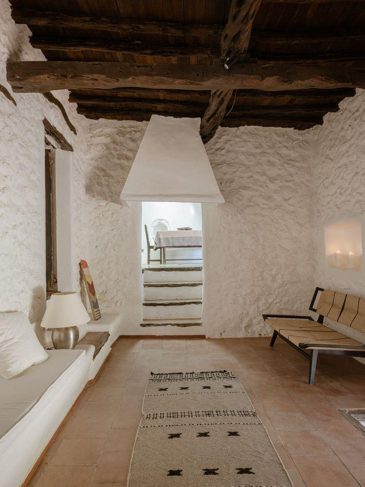 Einzigartige Finca inmitten der Natur, nur wenige Minuten von Ibiza-Stadt entfernt  - 40
