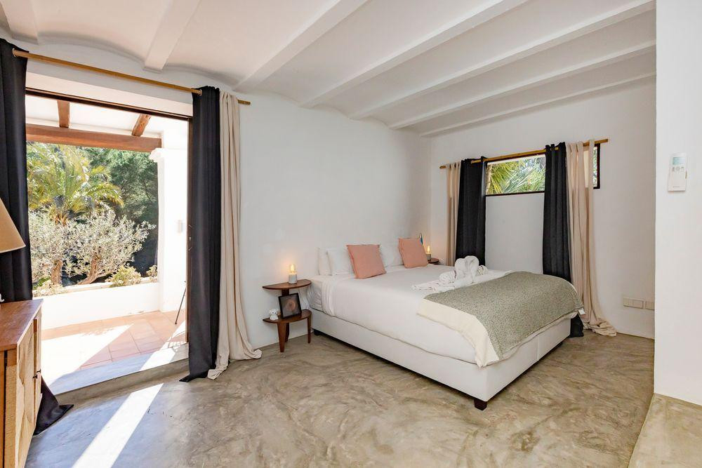 Einzigartige Finca inmitten der Natur, nur wenige Minuten von Ibiza-Stadt entfernt  - 5
