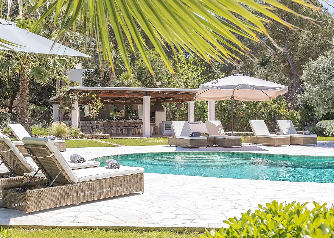 Wunderschöne Villa in einer sehr prestigeträchtigen Umgebung, nicht weit von Cala Jondal entfernt  - 1