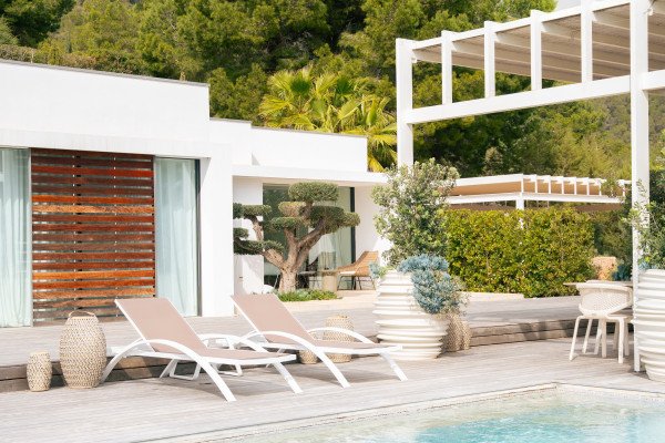 Modern design villa on the heights of Es Cubelles  - 2