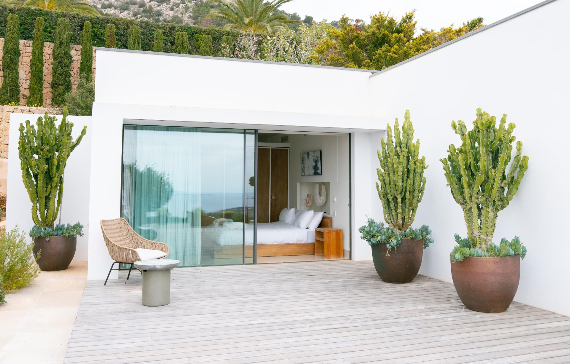 Moderne Design-Villa in den Hügel von Es Cubells  - 5