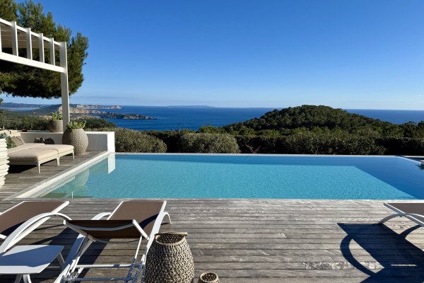 Modern design villa on the heights of Es Cubelles  - 1