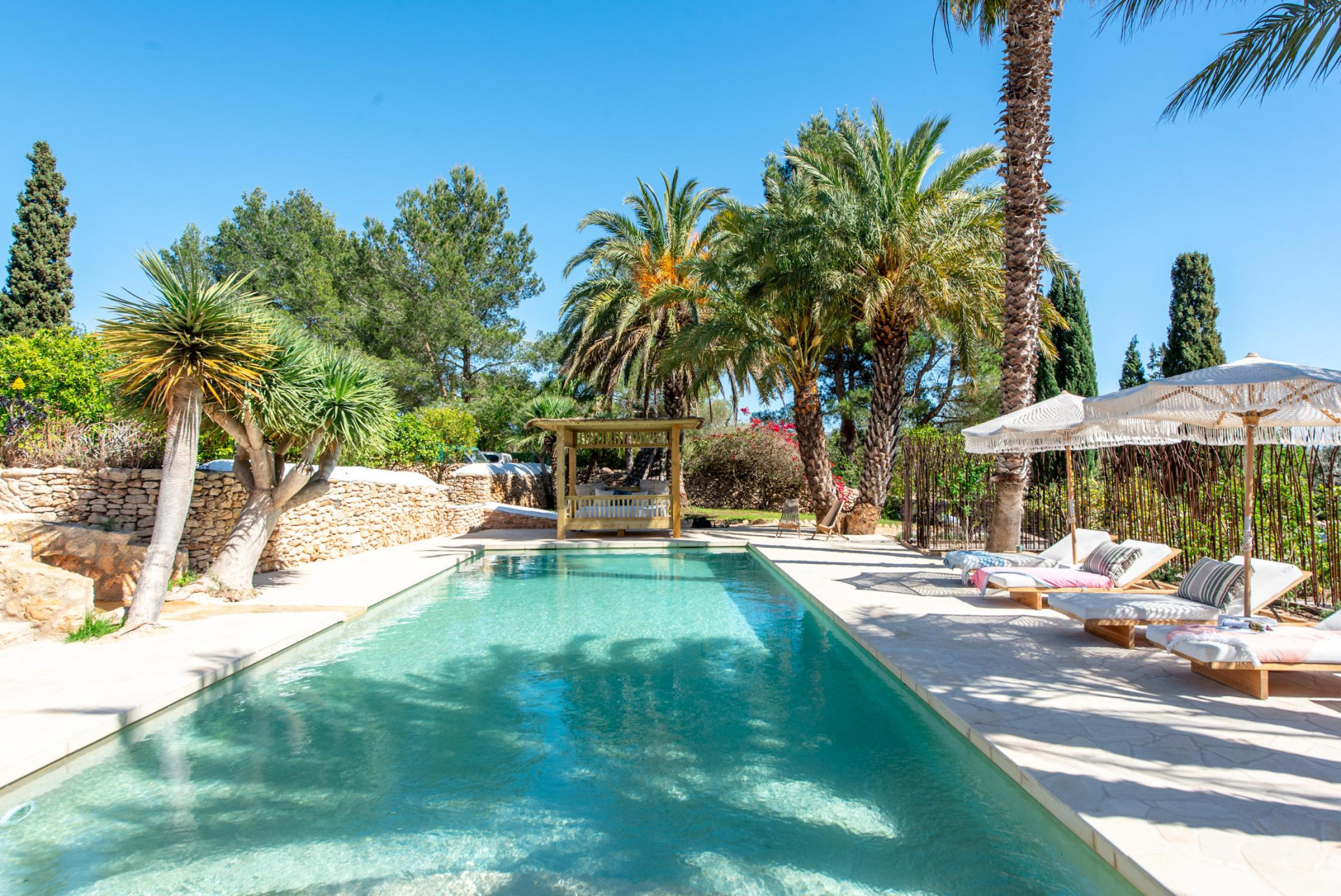 Ein bezauberndes, authentisches Landhaus, das zwischen Santa Gertrudis und Ibiza auf dem Land liegt - 11