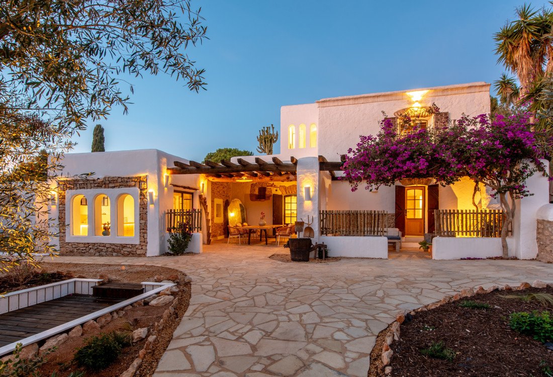 Enchanting finca nestled in the countryside between Santa Gertrudis and Ibiza - 2