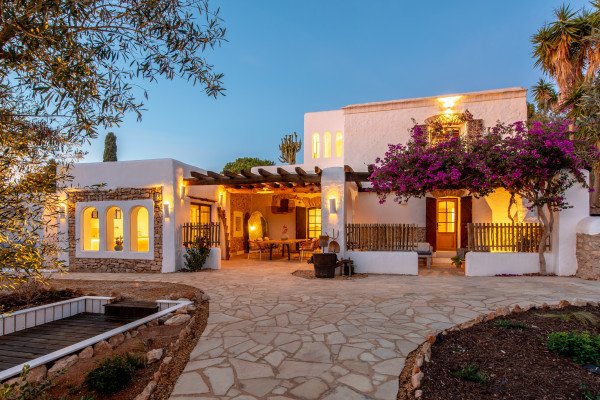 Enchanting finca nestled in the countryside between Santa Gertrudis and Ibiza - 2