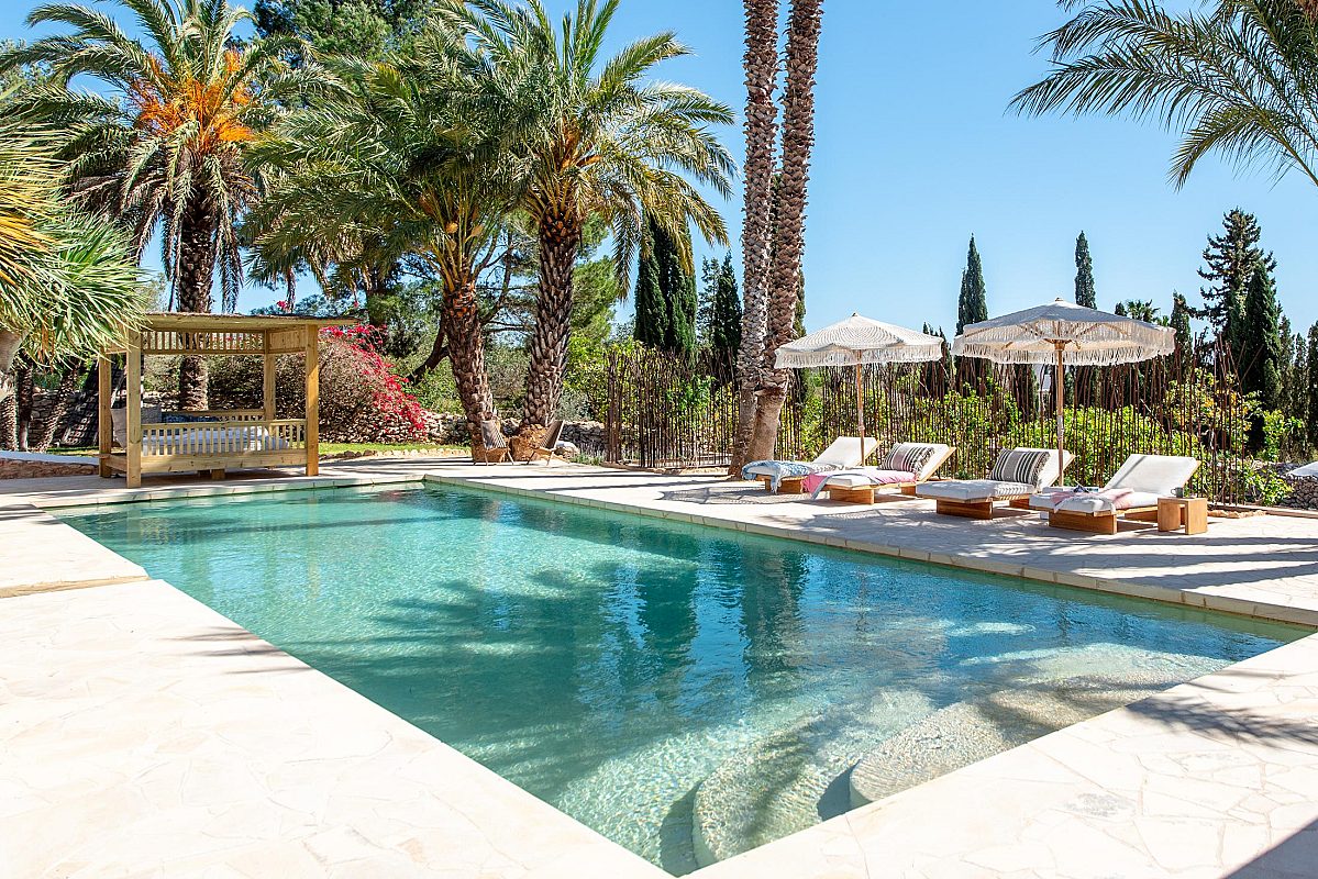 Ein bezauberndes, authentisches Landhaus, das zwischen Santa Gertrudis und Ibiza auf dem Land liegt - 1