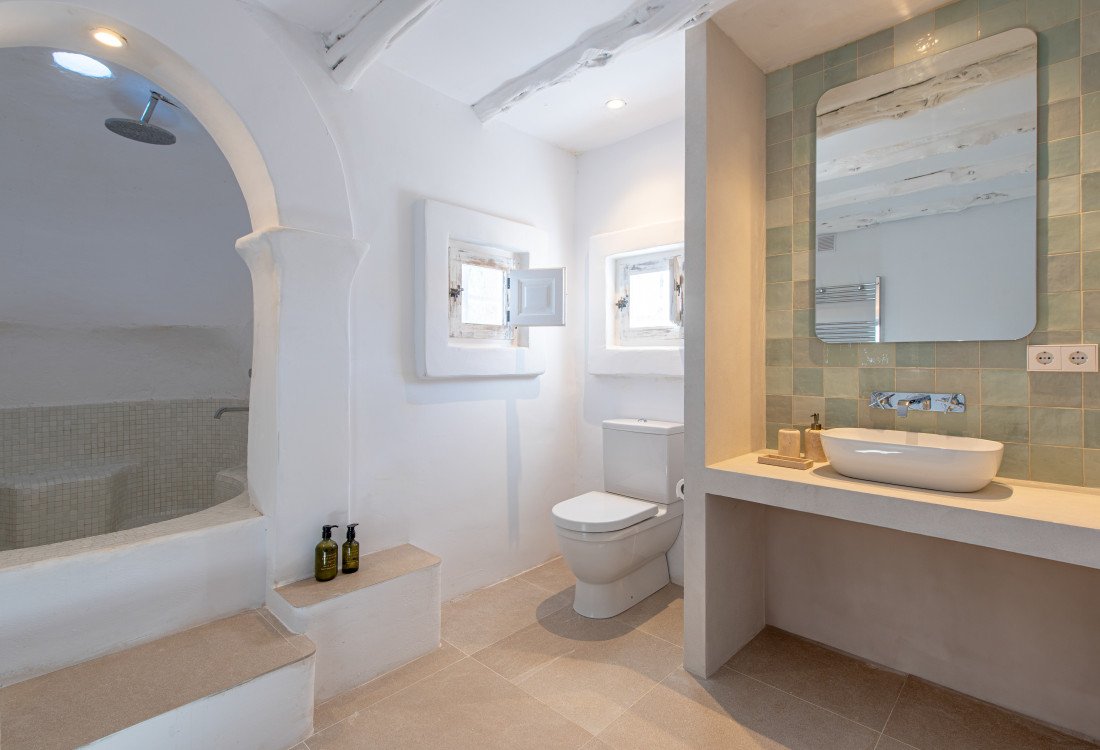 Enchanting finca nestled in the countryside between Santa Gertrudis and Ibiza - 57