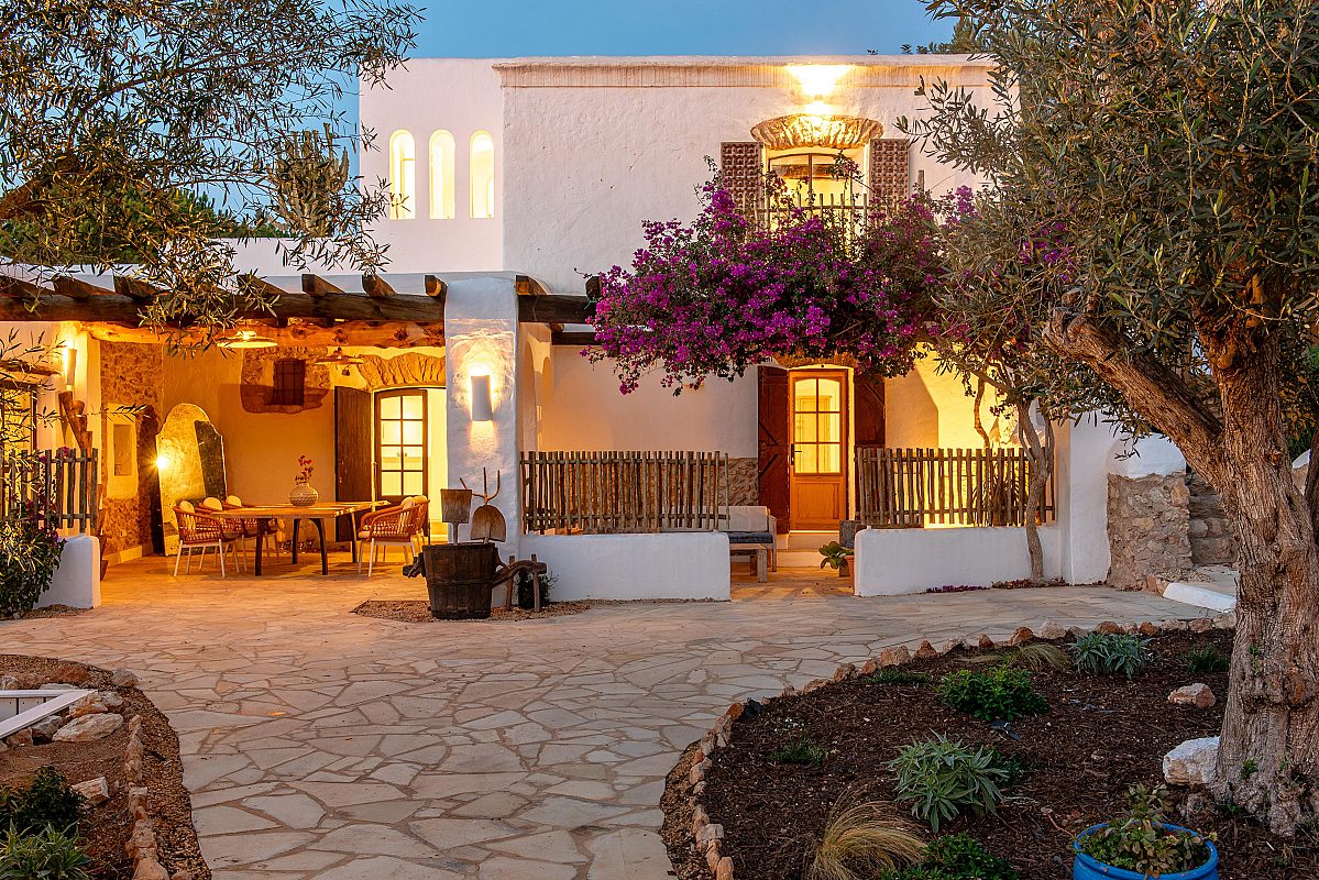 Ein bezauberndes, authentisches Landhaus, das zwischen Santa Gertrudis und Ibiza auf dem Land liegt - 8