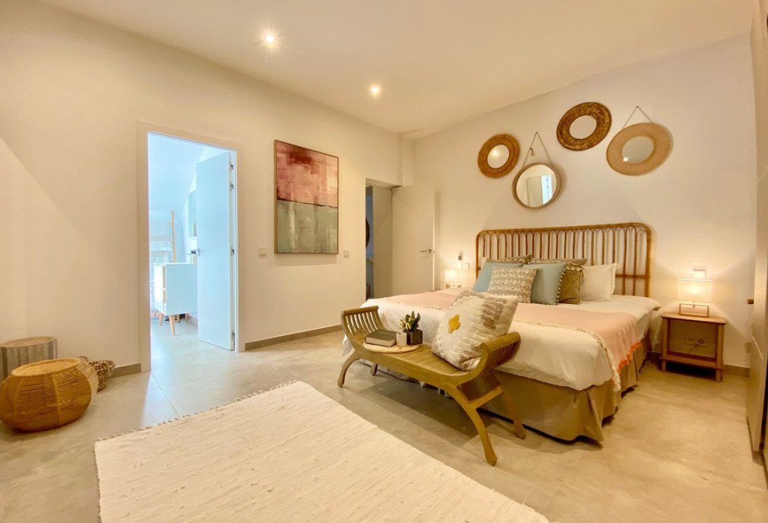 Elegant Mediterranean Villa recently refurbished  - 38