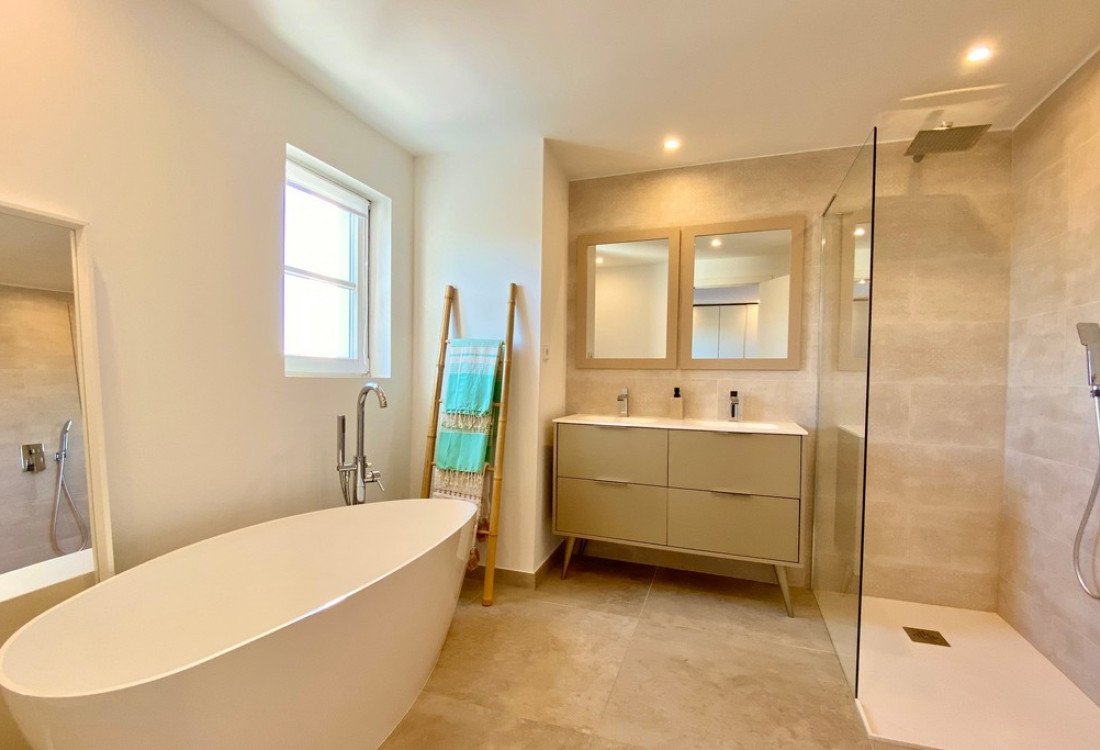 Elegant Mediterranean Villa recently refurbished  - 47