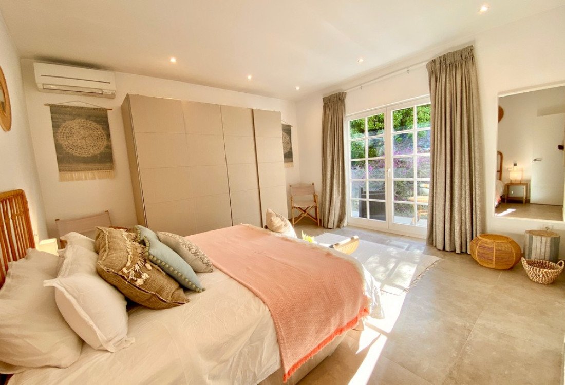 Elegant Mediterranean Villa recently refurbished  - 40