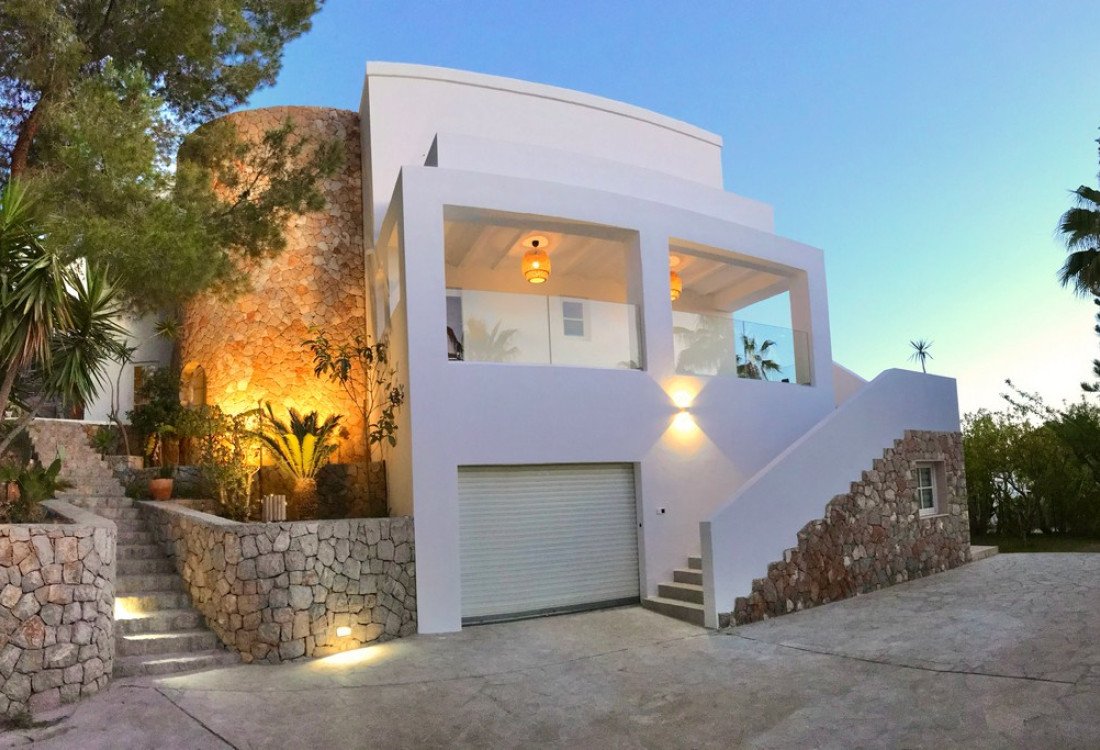 Elegant Mediterranean Villa recently refurbished  - 3