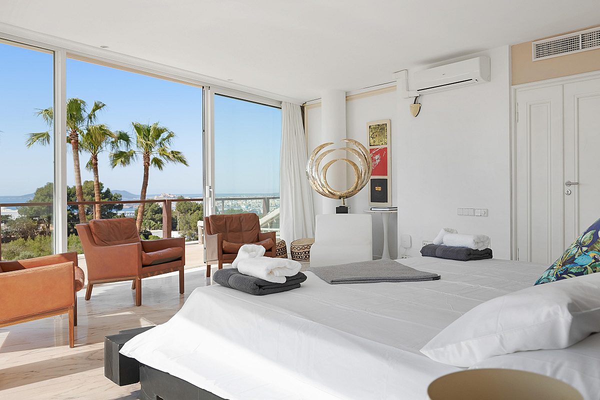 Una hermosa mansión en una zona muy deseable, con vistas al mar y al casco antiguo de Ibiza. - 3
