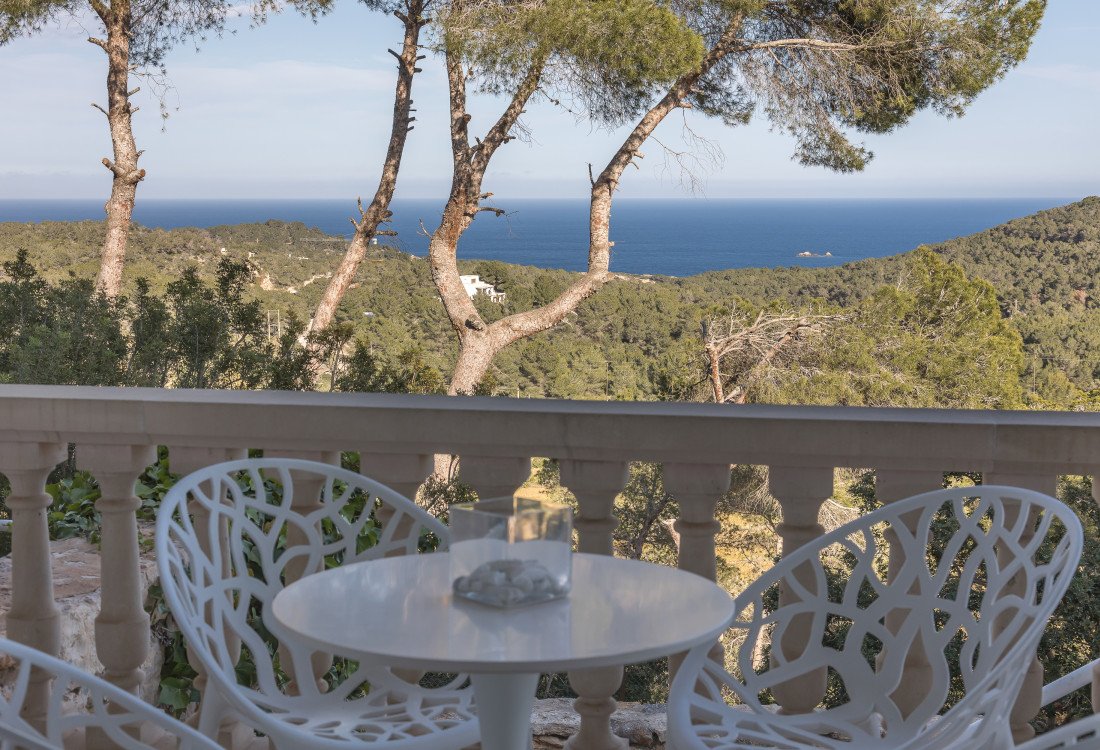 A beautiful mansion in a very desirable area, with a view of the sea and the old town of Ibiza - 22