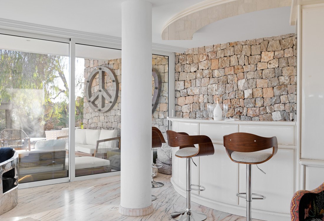 A beautiful mansion in a very desirable area, with a view of the sea and the old town of Ibiza - 6