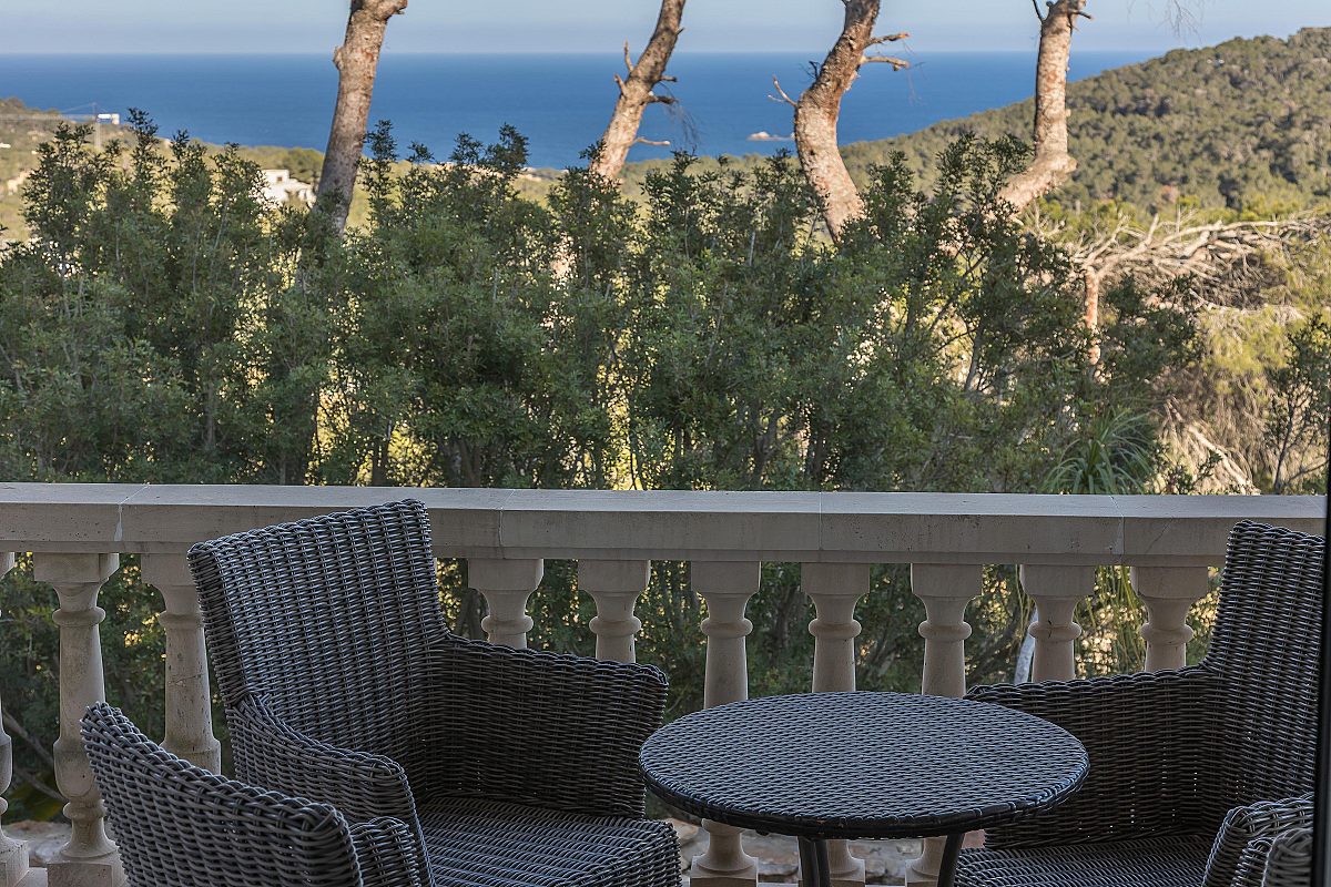 Una hermosa mansión en una zona muy deseable, con vistas al mar y al casco antiguo de Ibiza. - 21