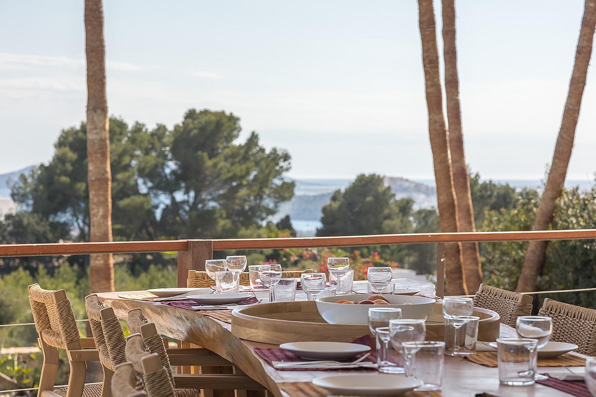 Una hermosa mansión en una zona muy deseable, con vistas al mar y al casco antiguo de Ibiza. - 10