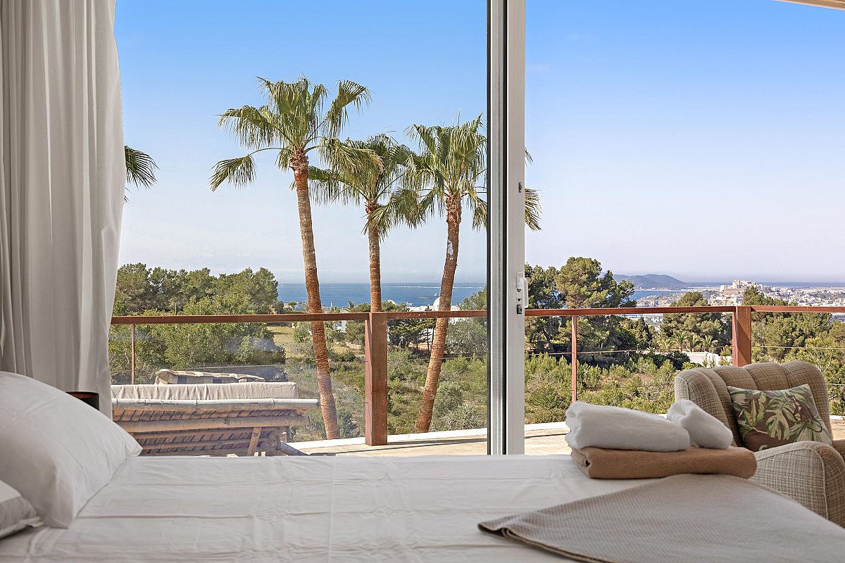 Una hermosa mansión en una zona muy deseable, con vistas al mar y al casco antiguo de Ibiza. - 15