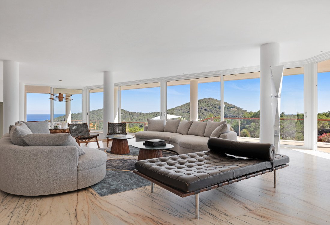 A beautiful mansion in a very desirable area, with a view of the sea and the old town of Ibiza - 4