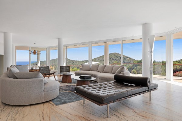 A beautiful mansion in a very desirable area, with a view of the sea and the old town of Ibiza - 4