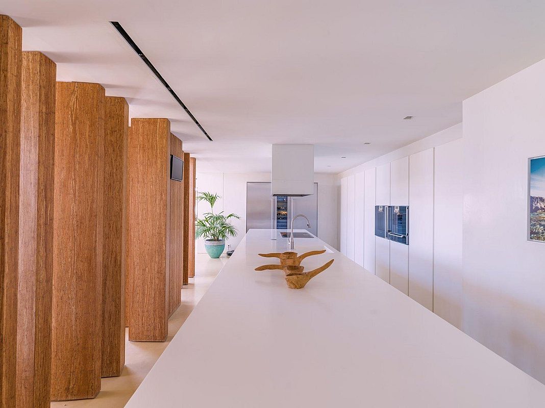 Lujo moderno en un barrio exclusivo - 14