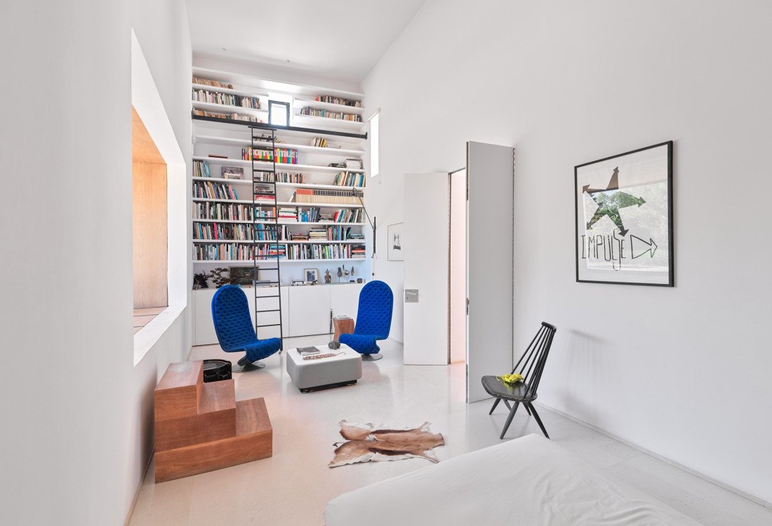 Exclusive modern villa designed by a famous architet, nested in its own natural park. - 10