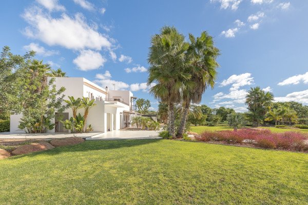 Traditional country Finca in a very convenient location a short distance from Santa Eulalia  - 3