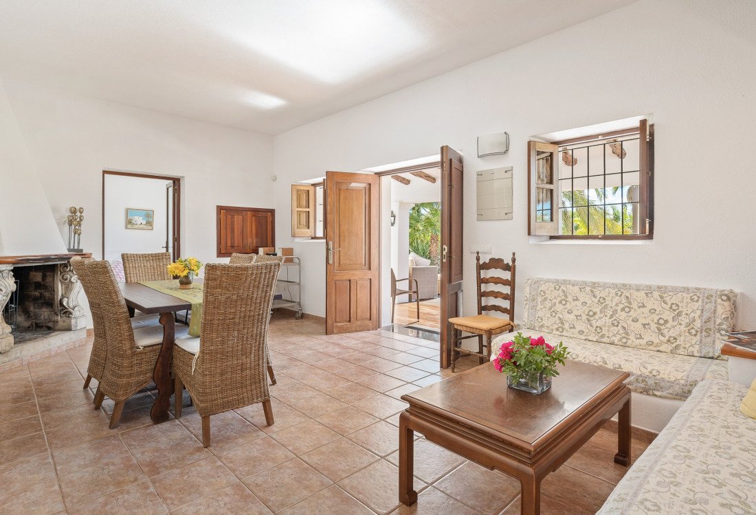 Traditionelle Finca auf dem Lande in sehr guten Lage, nicht weit von Santa Eulalia entfernt  - 29