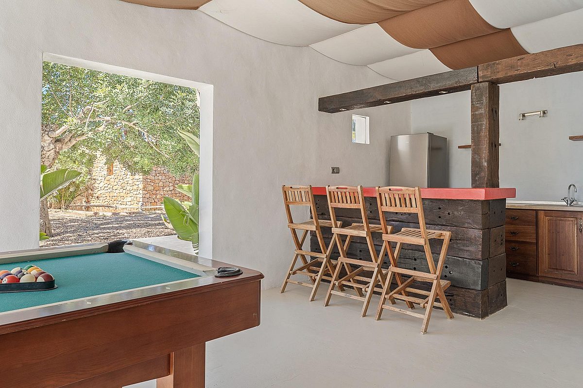 Traditional country Finca in a very convenient location a short distance from Santa Eulalia  - 14