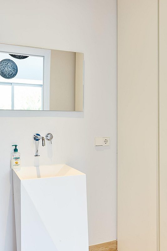 Purer Luxus in erster Meereslinie in begehrter Lage - 26