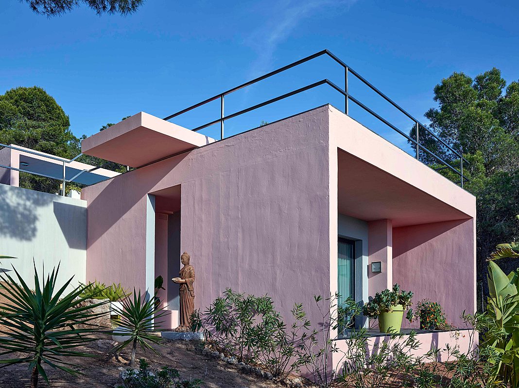 Moderna villa con impresionantes vistas en una zona tranquila y muy privada, enclavada entre Cala Tarida y Cala D'hort - 26