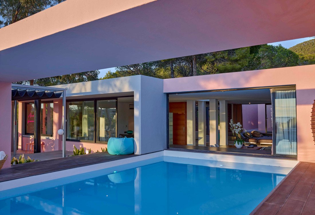 Moderna villa con impresionantes vistas en una zona tranquila y muy privada, enclavada entre Cala Tarida y Cala D'hort - 7