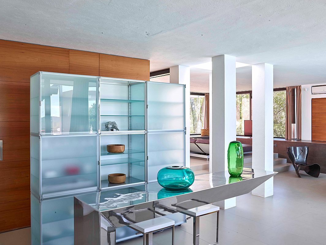 Moderna villa con impresionantes vistas en una zona tranquila y muy privada, enclavada entre Cala Tarida y Cala D'hort - 30
