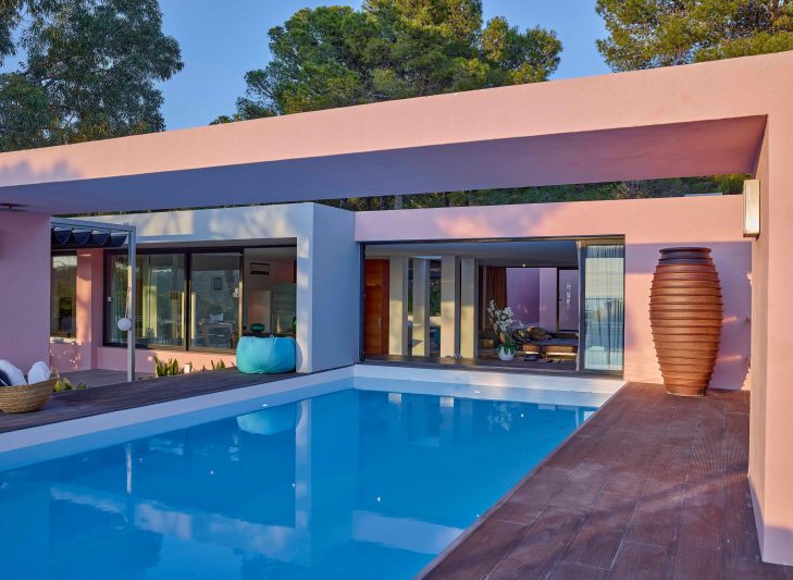 Moderna villa con impresionantes vistas en una zona tranquila y muy privada, enclavada entre Cala Tarida y Cala D'hort - 5
