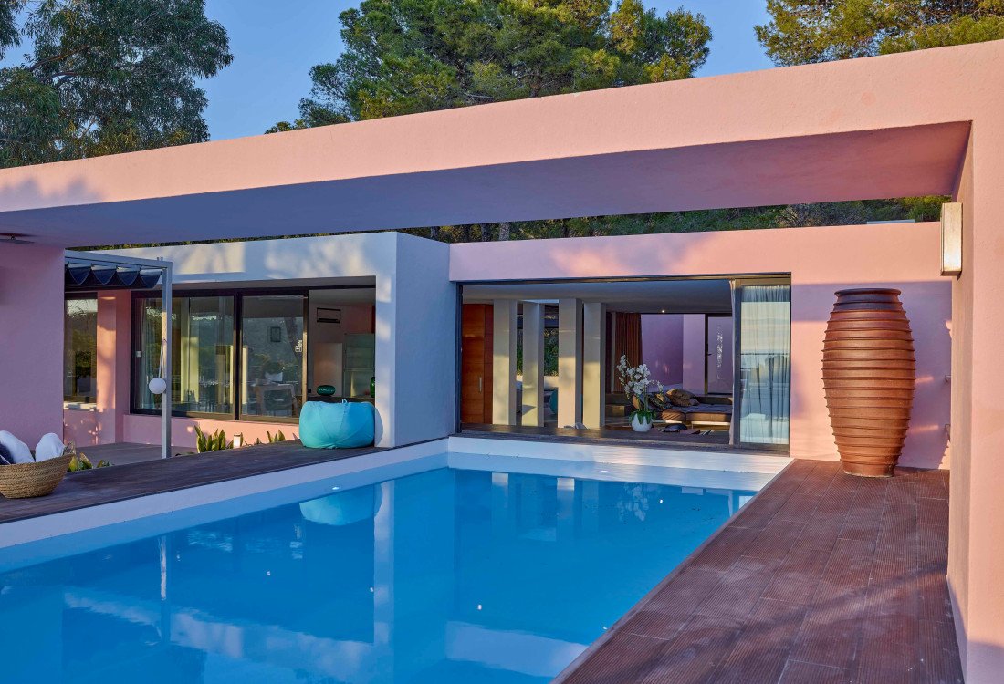 Moderna villa con impresionantes vistas en una zona tranquila y muy privada, enclavada entre Cala Tarida y Cala D'hort - 5