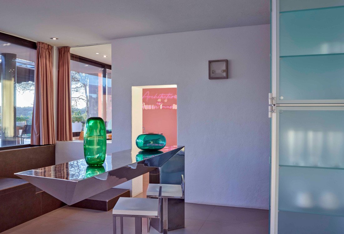 Moderna villa con impresionantes vistas en una zona tranquila y muy privada, enclavada entre Cala Tarida y Cala D'hort - 55