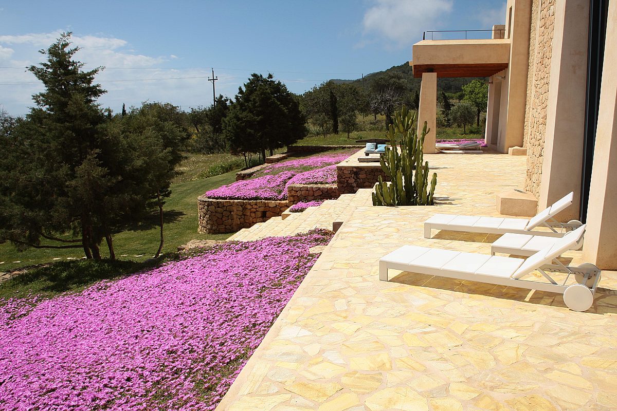 Villa única a pie del pueblo de Es Cubells - 24