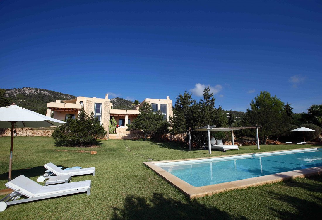 Unique villa within walking distance of Es Cubells - 11