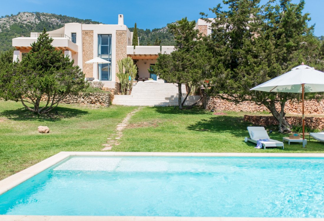 Unique villa within walking distance of Es Cubells - 14