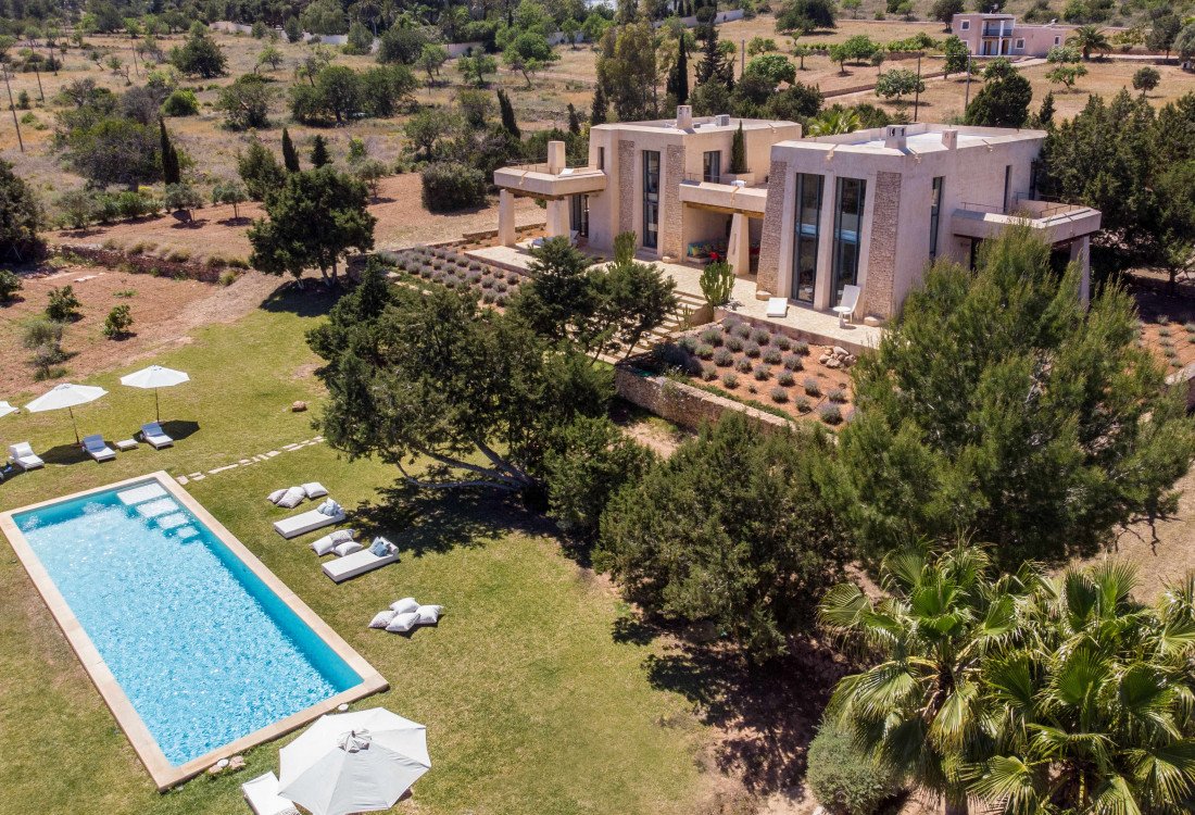 Unique villa within walking distance of Es Cubells - 10