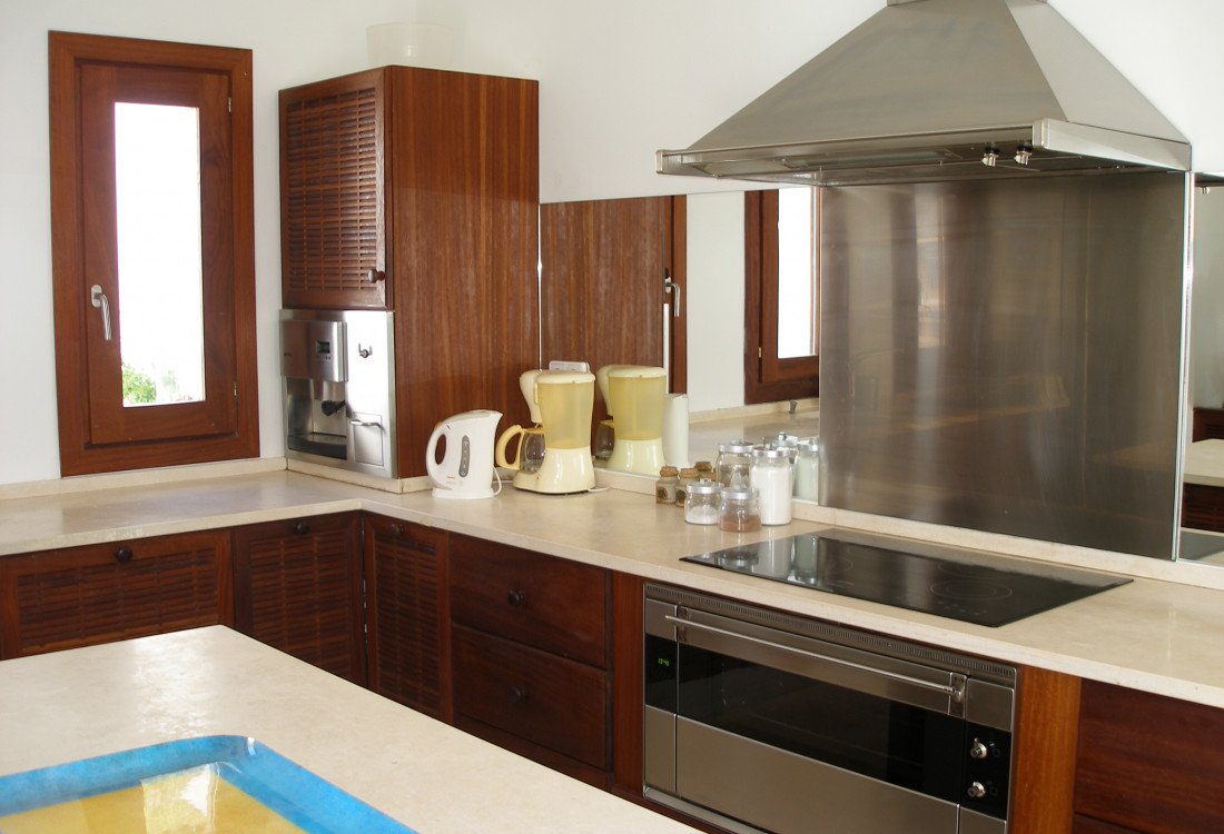 Propiedad única de alto diseño con preciosas vistas al mar - 11