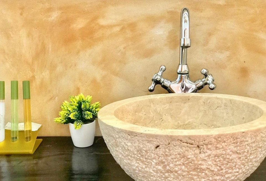 Una villa que combina una finca original con instalaciones modernas, creando un entorno agradable que proporciona privacidad a todos los huéspedes.  - 9