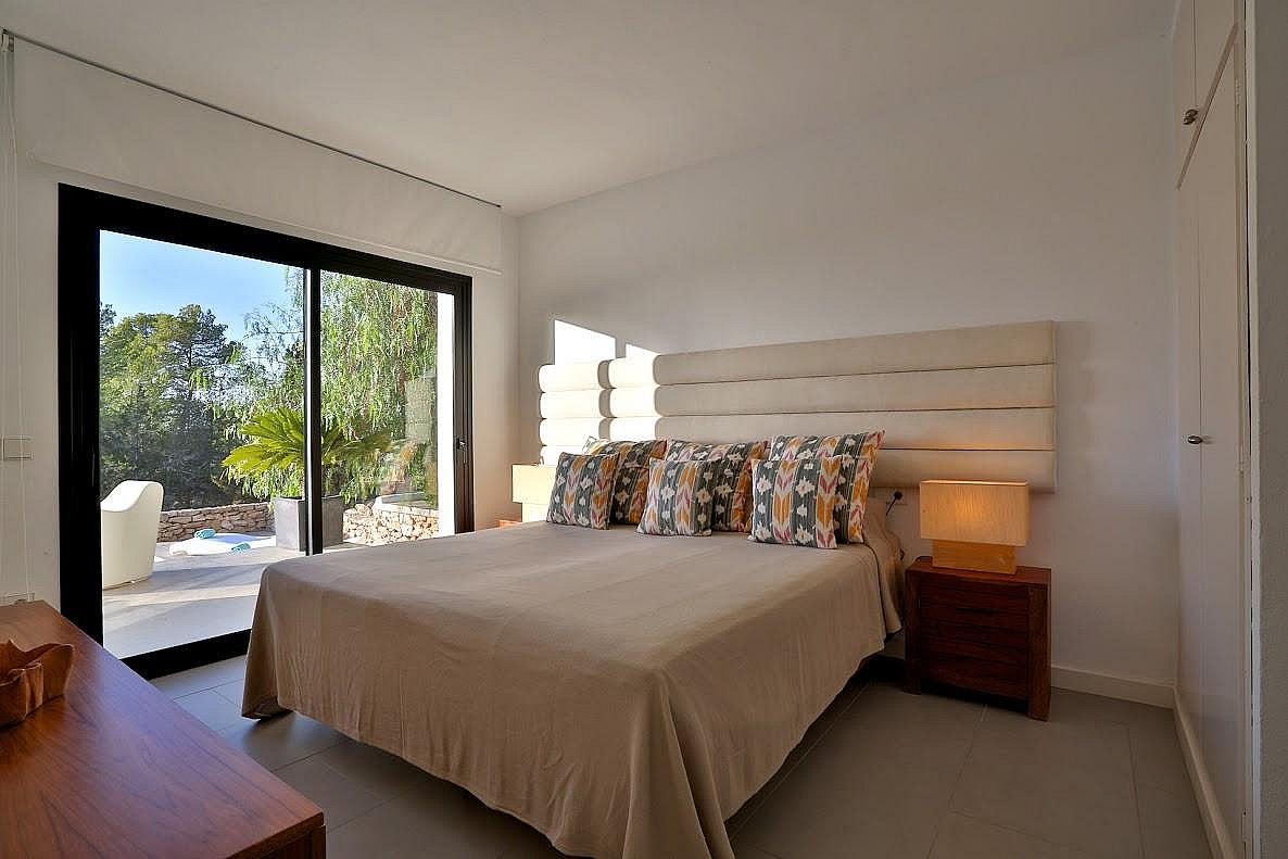 Contemporary villa with amazing sea views - 15