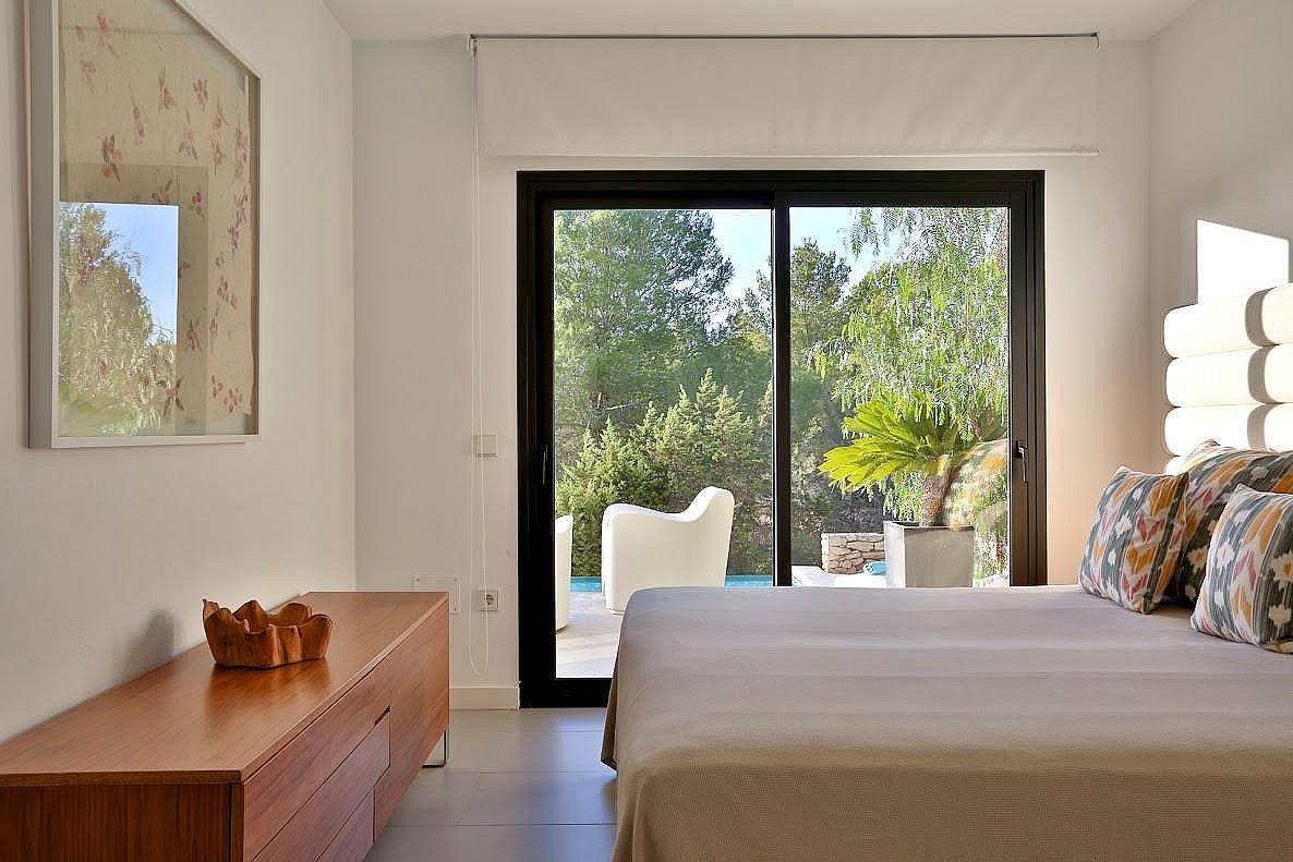 Contemporary villa with amazing sea views - 16