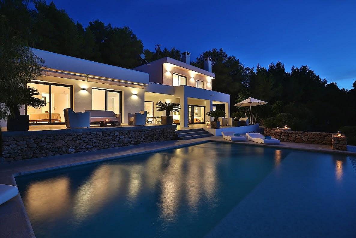 Contemporary villa with amazing sea views - 24