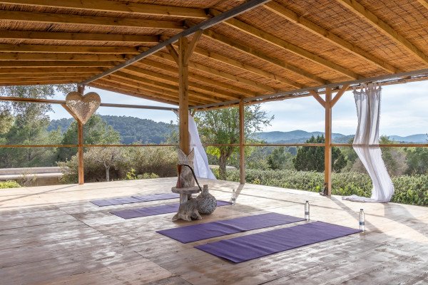 Renovated finca that combines authentic Ibizan charm with luxurious amenities - 5