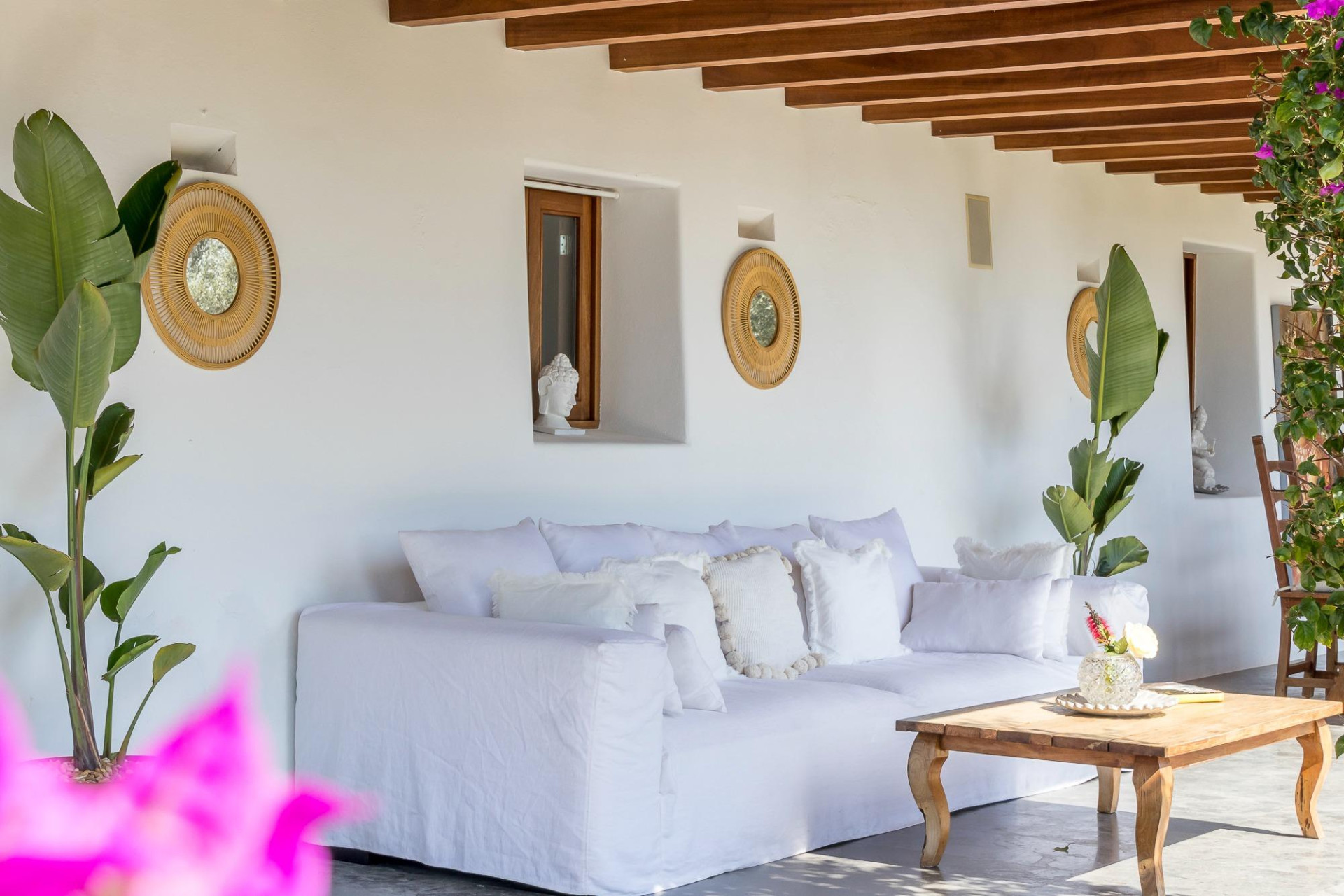 Finca reformada que combina el auténtico encanto ibicenco con lujosas comodidades - 11