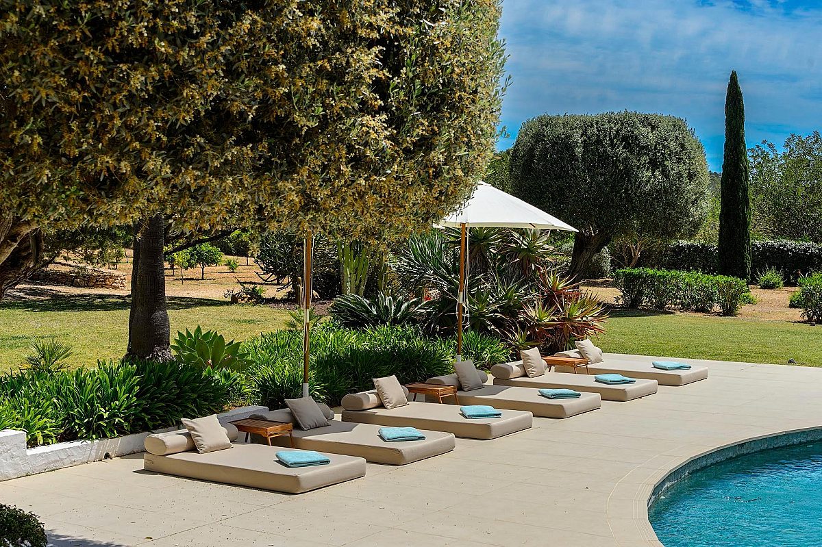 Preciosa villa familiar en una zona muy solicitada, con amplios espacios exteriores y vistas al mar  - 12